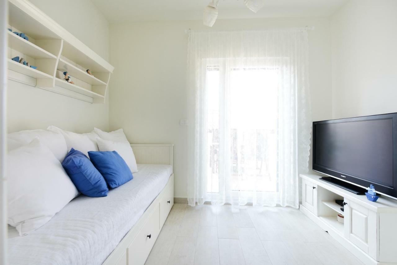 & Toni Apartma *
